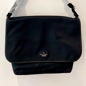 Kate Spade Kent Baby Bag in Black | Messenger Style